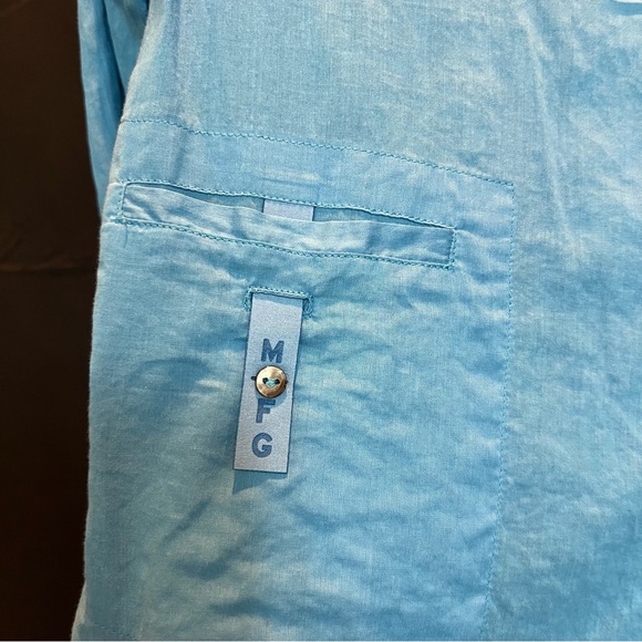 Marithe’ light Blue button front top very well made in Italy! Size US Medium - Picture 2 of 6